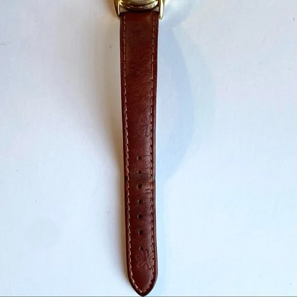 ⚡️Host Pick⚡️Limited Edition Vintage Pooh Snowflake Watch #849 of 1000🌟 - Picture 9 of 16